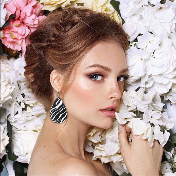 Handmade Faux Leather Earrings - Picture 6 of 7